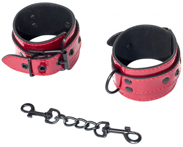Красные лаковые наручники Party Hard Bizzare на металлической цепи
