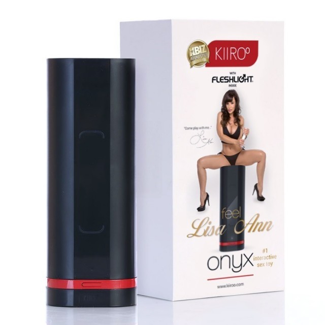 Интерактивный мастурбатор для секса на расстоянии Kiiroo Onyx Lisa Ann